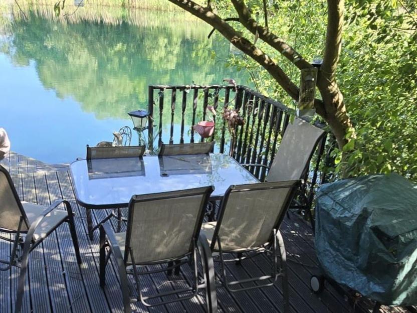 Luxury Lakeside Caravan With Hottub And Private Fishing Peg, Tattershall Lakes Экстерьер фото