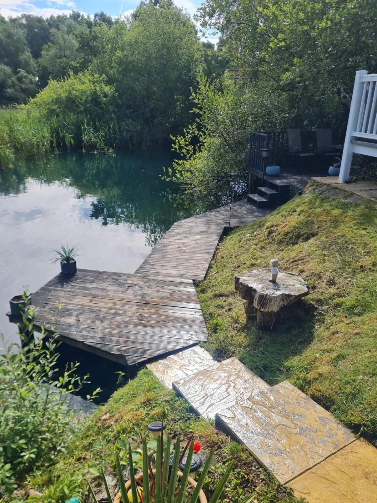 Luxury Lakeside Caravan With Hottub And Private Fishing Peg, Tattershall Lakes Экстерьер фото